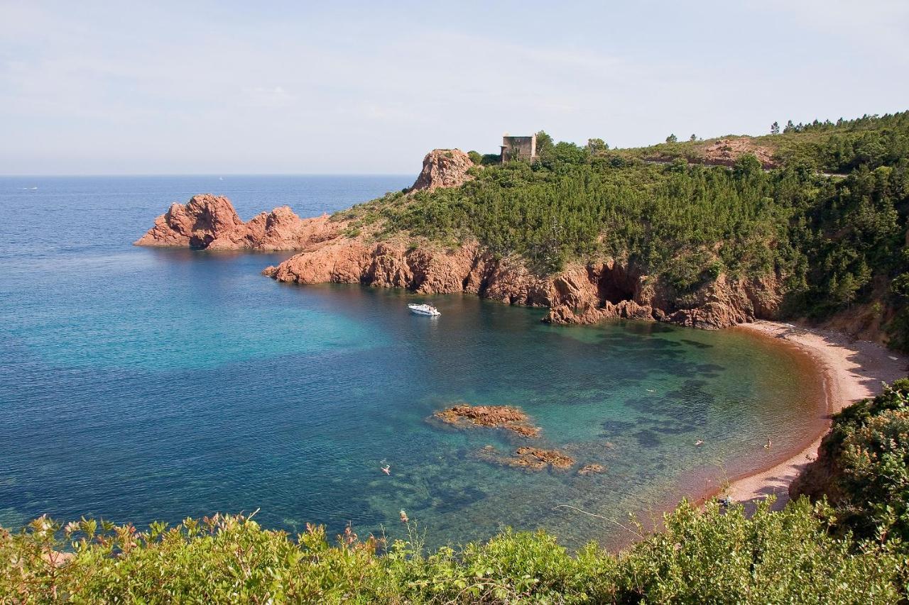 Agay Cap Esterel Village Allee Fleurs - F2 Clim Vue Golf Et Mer - Grande Terrasse Plein Sud Saint-Raphael  Exterior photo