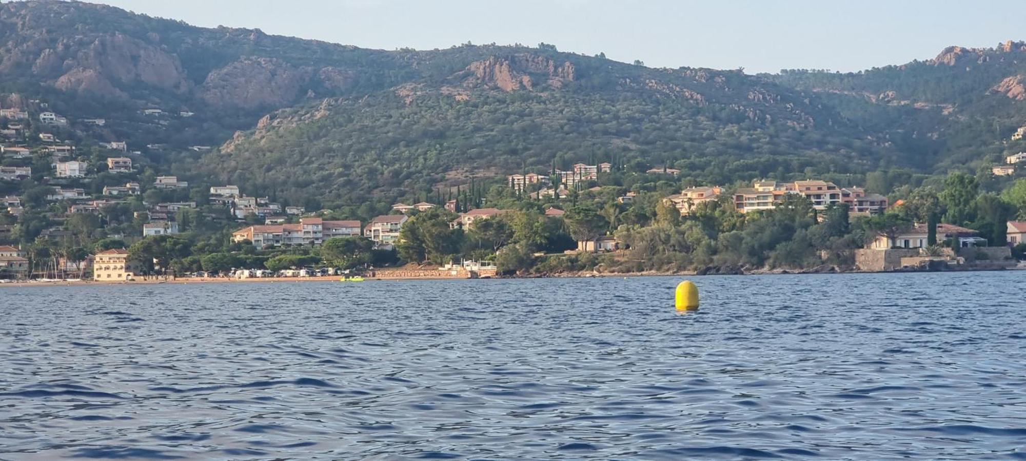 Agay Cap Esterel Village Allee Fleurs - F2 Clim Vue Golf Et Mer - Grande Terrasse Plein Sud Saint-Raphael  Exterior photo