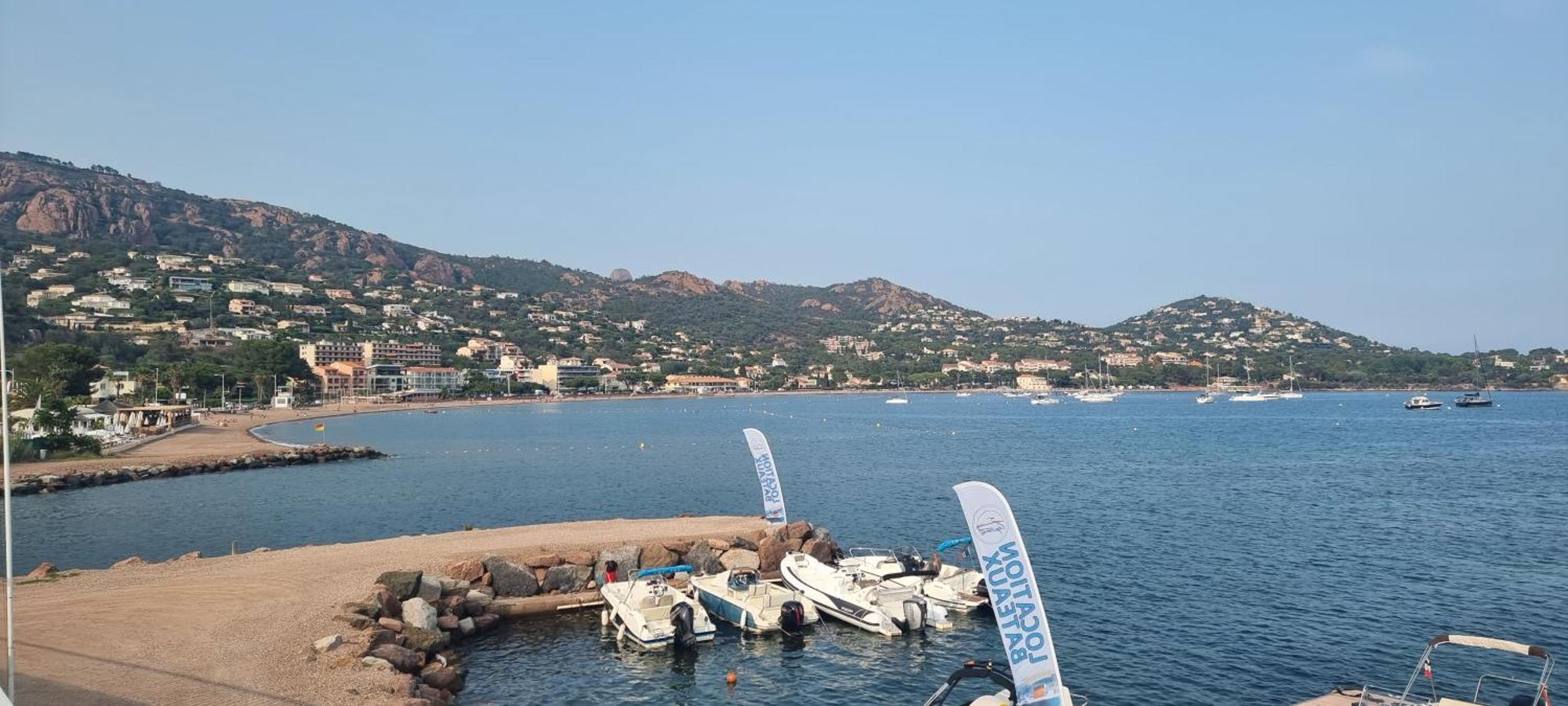 Agay Cap Esterel Village Allee Fleurs - F2 Clim Vue Golf Et Mer - Grande Terrasse Plein Sud Saint-Raphael  Exterior photo