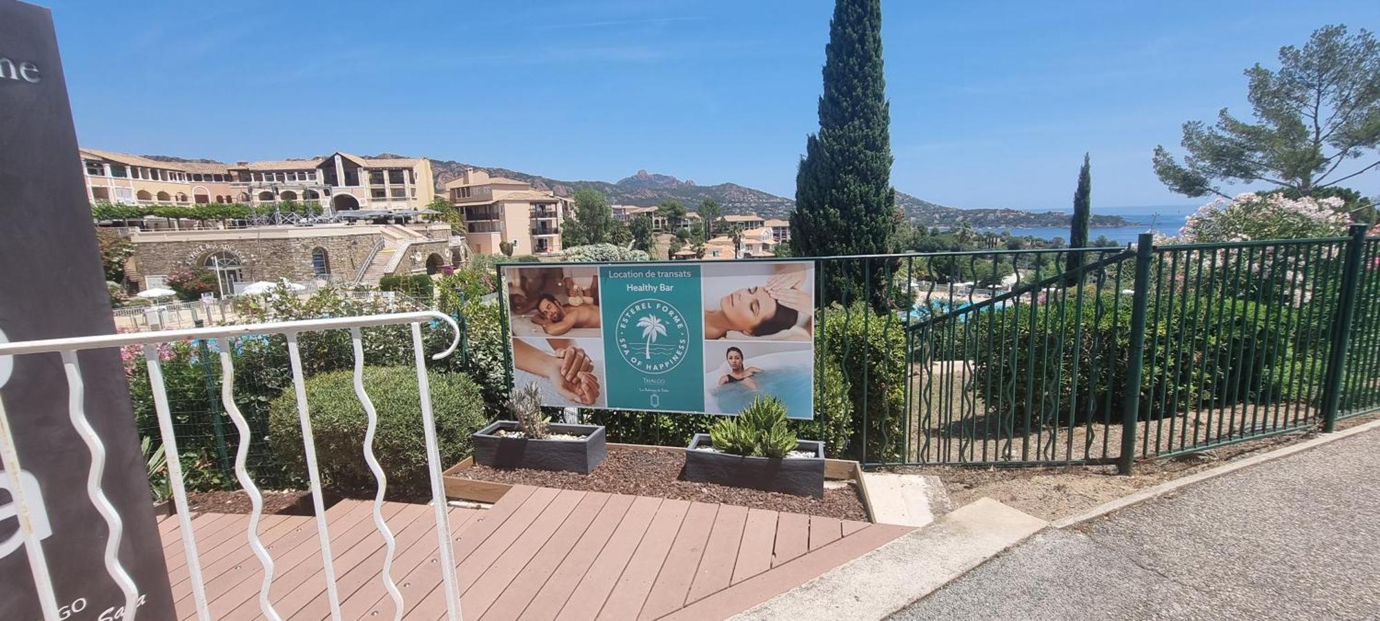 Agay Cap Esterel Village Allee Fleurs - F2 Clim Vue Golf Et Mer - Grande Terrasse Plein Sud Saint-Raphael  Exterior photo
