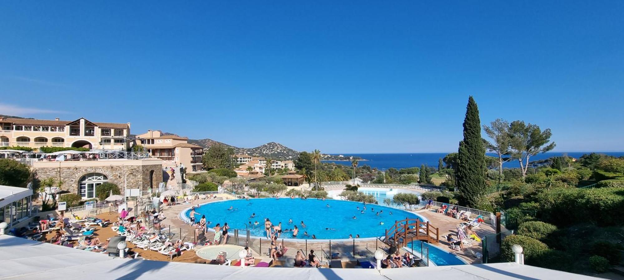 Agay Cap Esterel Village Allee Fleurs - F2 Clim Vue Golf Et Mer - Grande Terrasse Plein Sud Saint-Raphael  Exterior photo