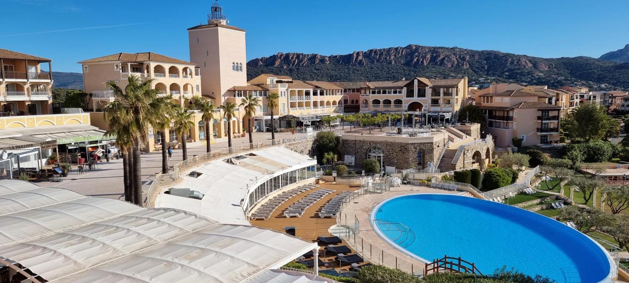 Agay Cap Esterel Village Allee Fleurs - F2 Clim Vue Golf Et Mer - Grande Terrasse Plein Sud Saint-Raphael  Exterior photo